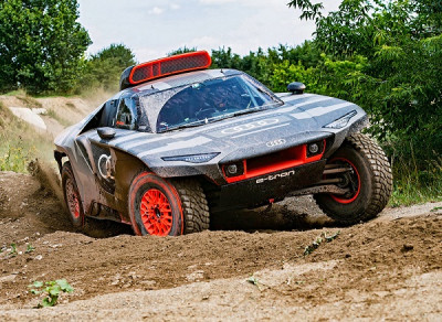 audi-rs-q-etron-hybrid-electric-2022-dakar-rally.jpg